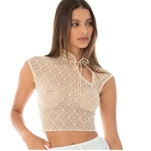 Are you am I Bibi Top